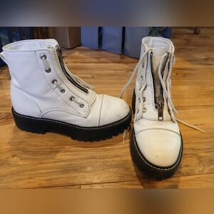 Stylish White Women's Combat Boots Size 7
